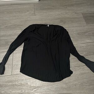 22.H&M black top size 14